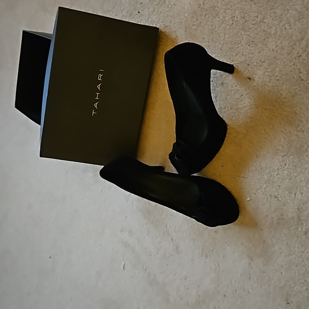 Tamarind black suede shoes